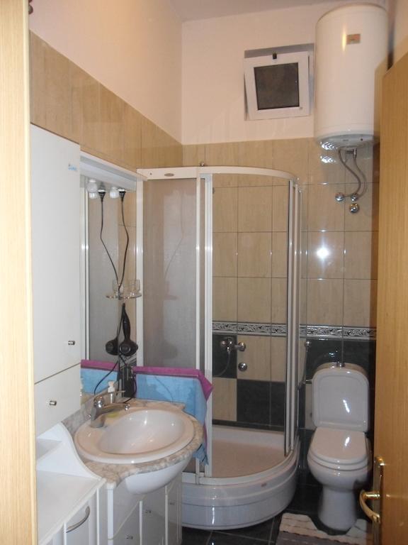 Apartment Petrovic Ulcinj Habitación foto