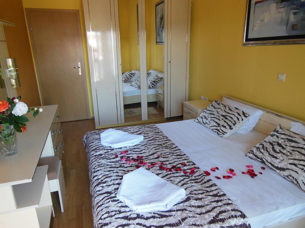 Apartment Petrovic Ulcinj Habitación foto